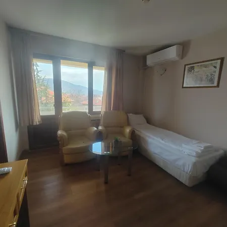 Olympic With Free Parking Guest house *