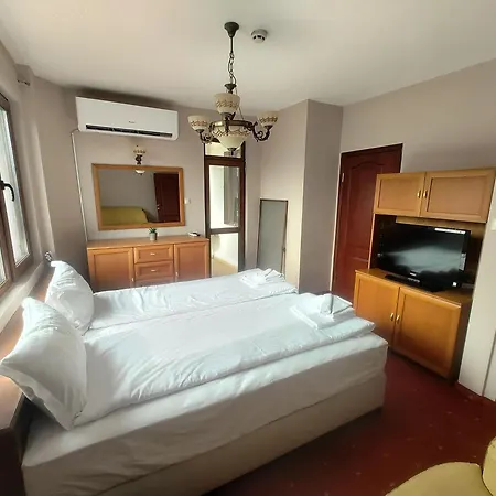 Olympic With Free Parking 招待所